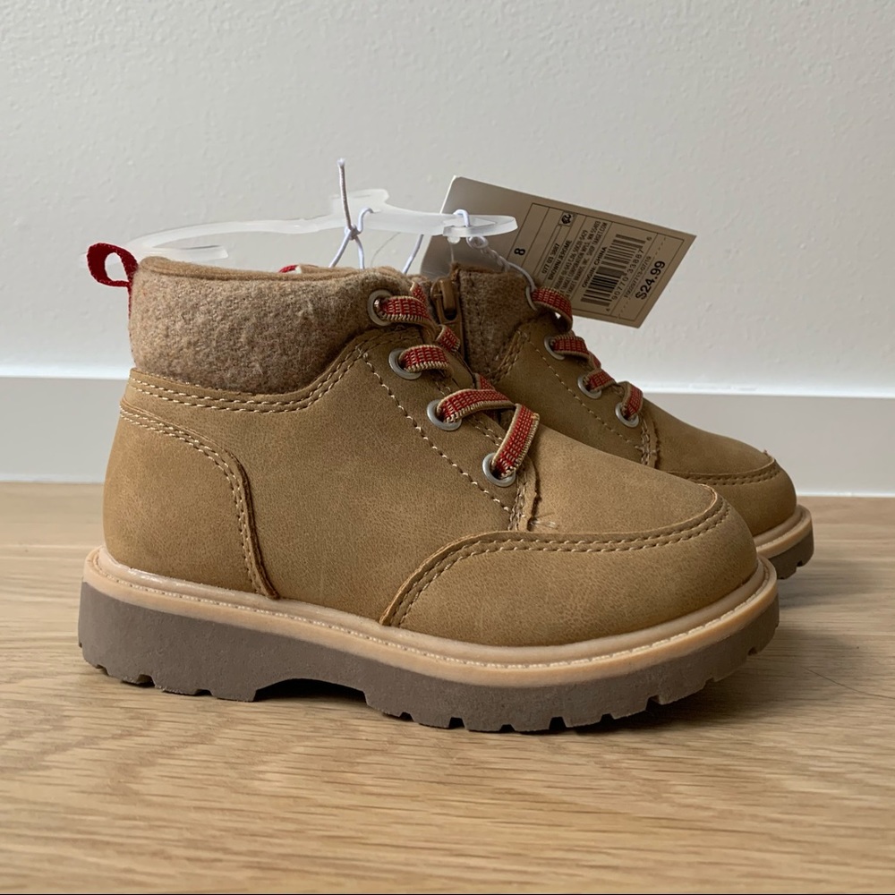 BNWT Cat & Jack boots size 8